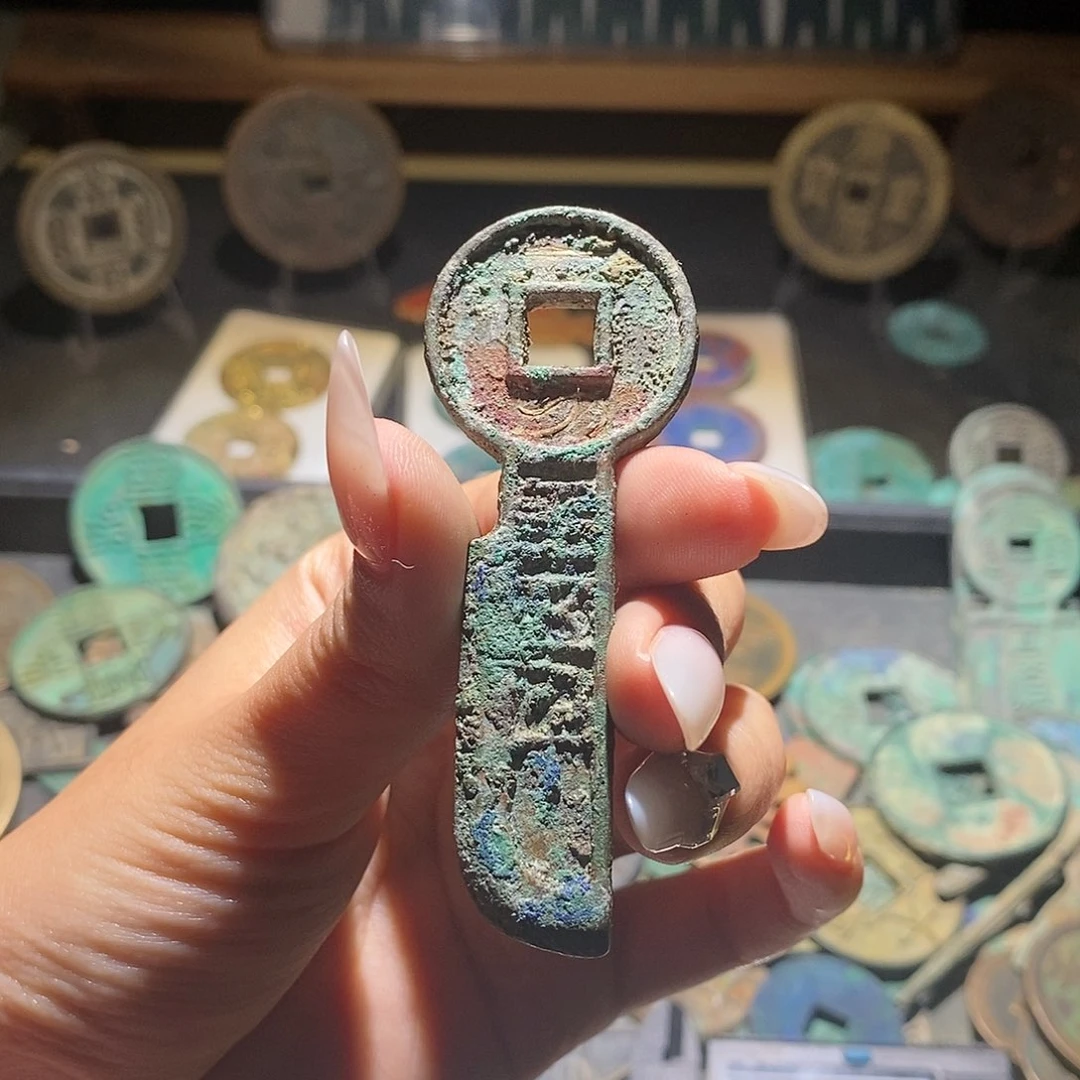 曹***操铜现代仿制工艺品