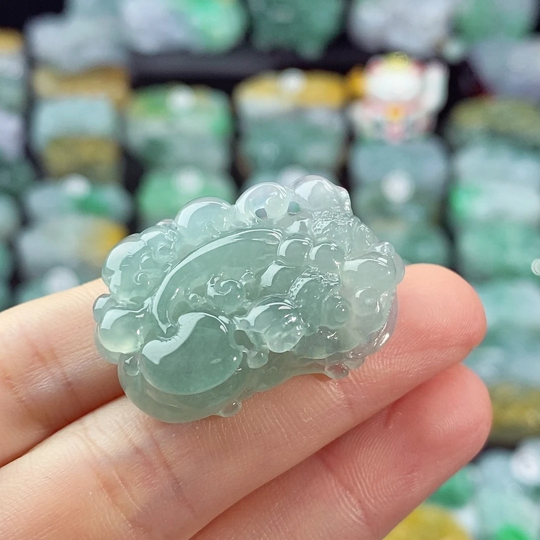 颈饰未镶嵌翡翠天然