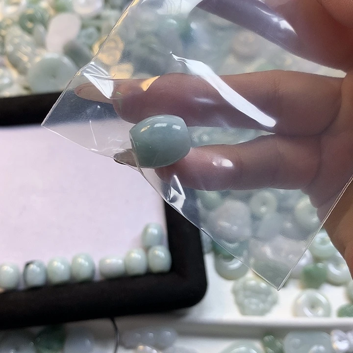 翡翠未镶嵌颈饰缅甸A货翡翠