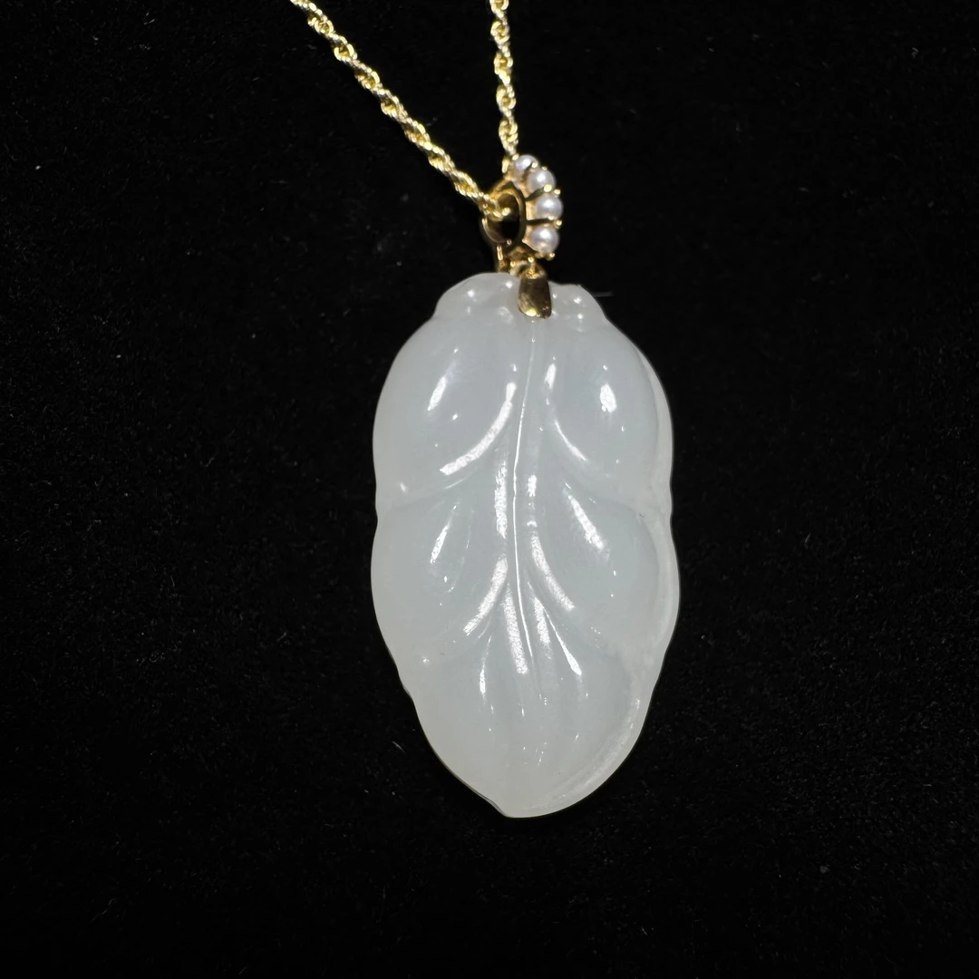 18k金天然和田玉金枝玉叶吊坠/8347