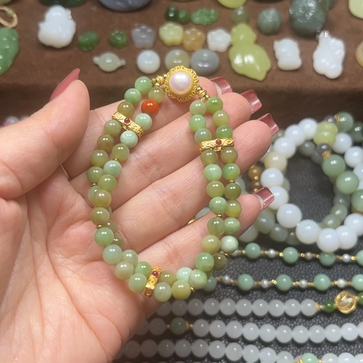 颈饰未镶嵌和田玉