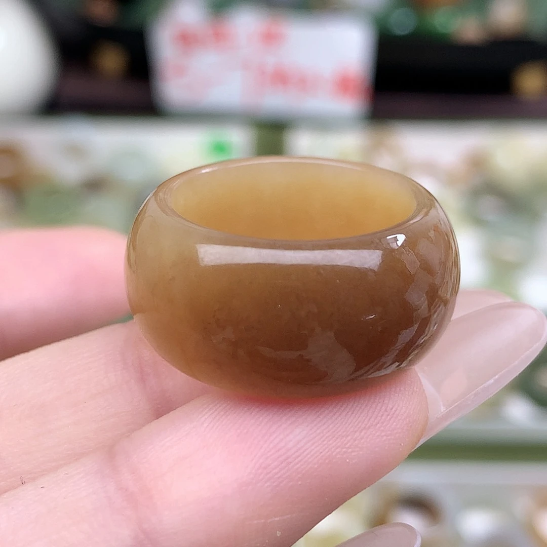 未镶嵌戒指和田玉