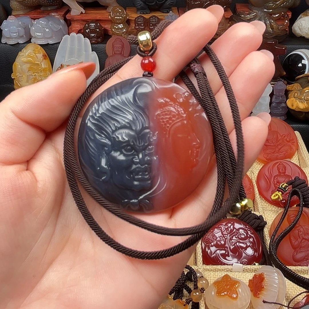 了***尘未镶嵌颈饰玛瑙/玉髓