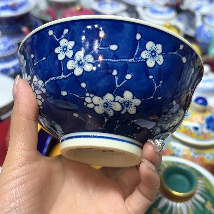 珐琅彩和玻璃光泽很