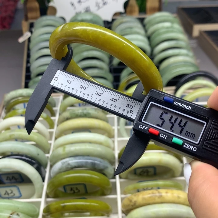 未镶嵌蛇纹石玉手镯66