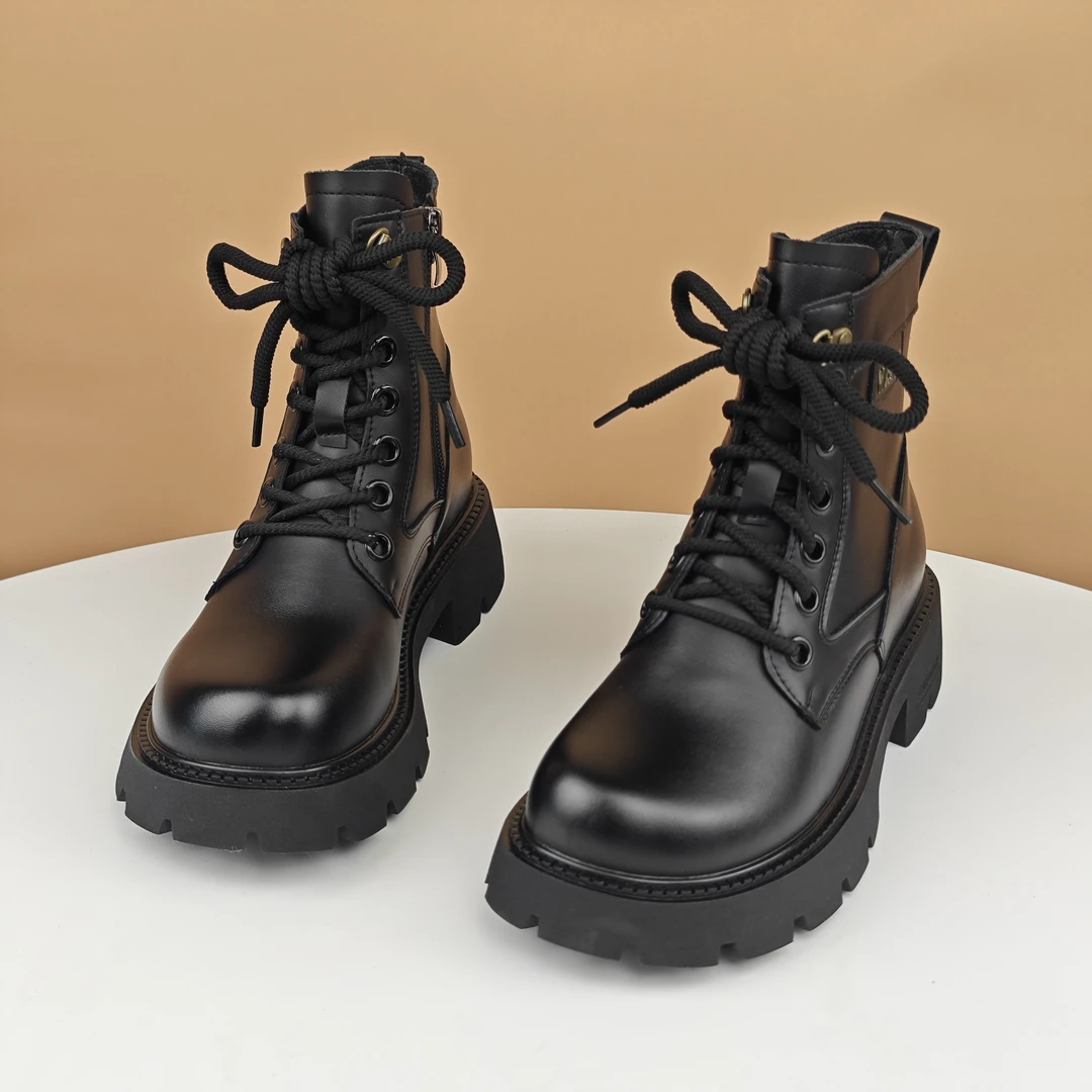 英伦风马丁靴女显脚小2025秋冬季新款超火厚底小个子圆头小短靴女