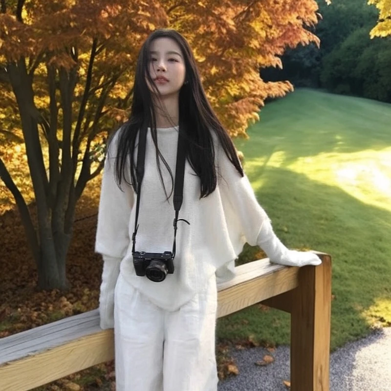 2025春季新款蝙蝠袖不规则针织罩衫女宽松慵懒风薄款套头白色毛衣