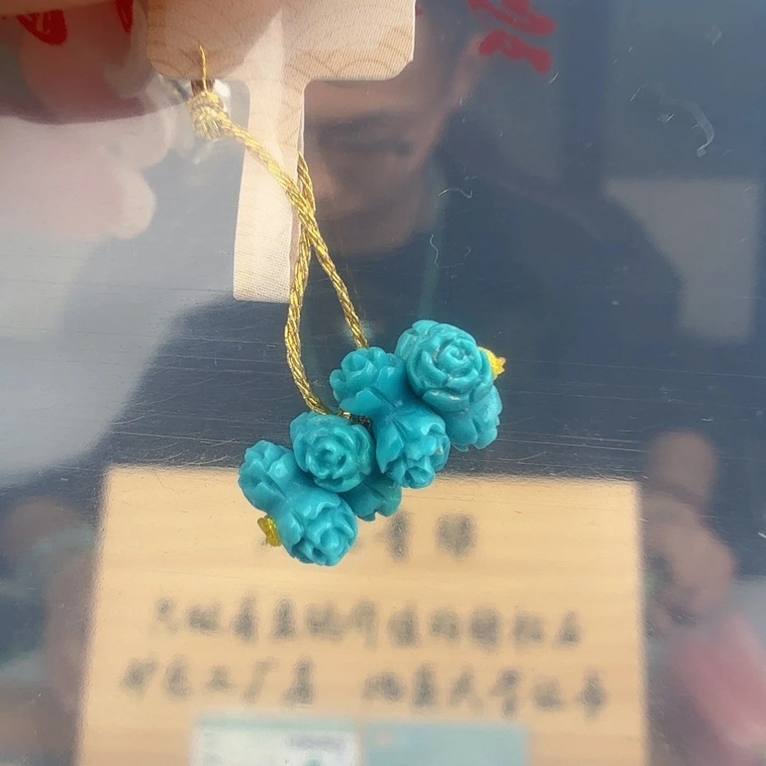 兽***婆绿松石未镶嵌珠宝奇石