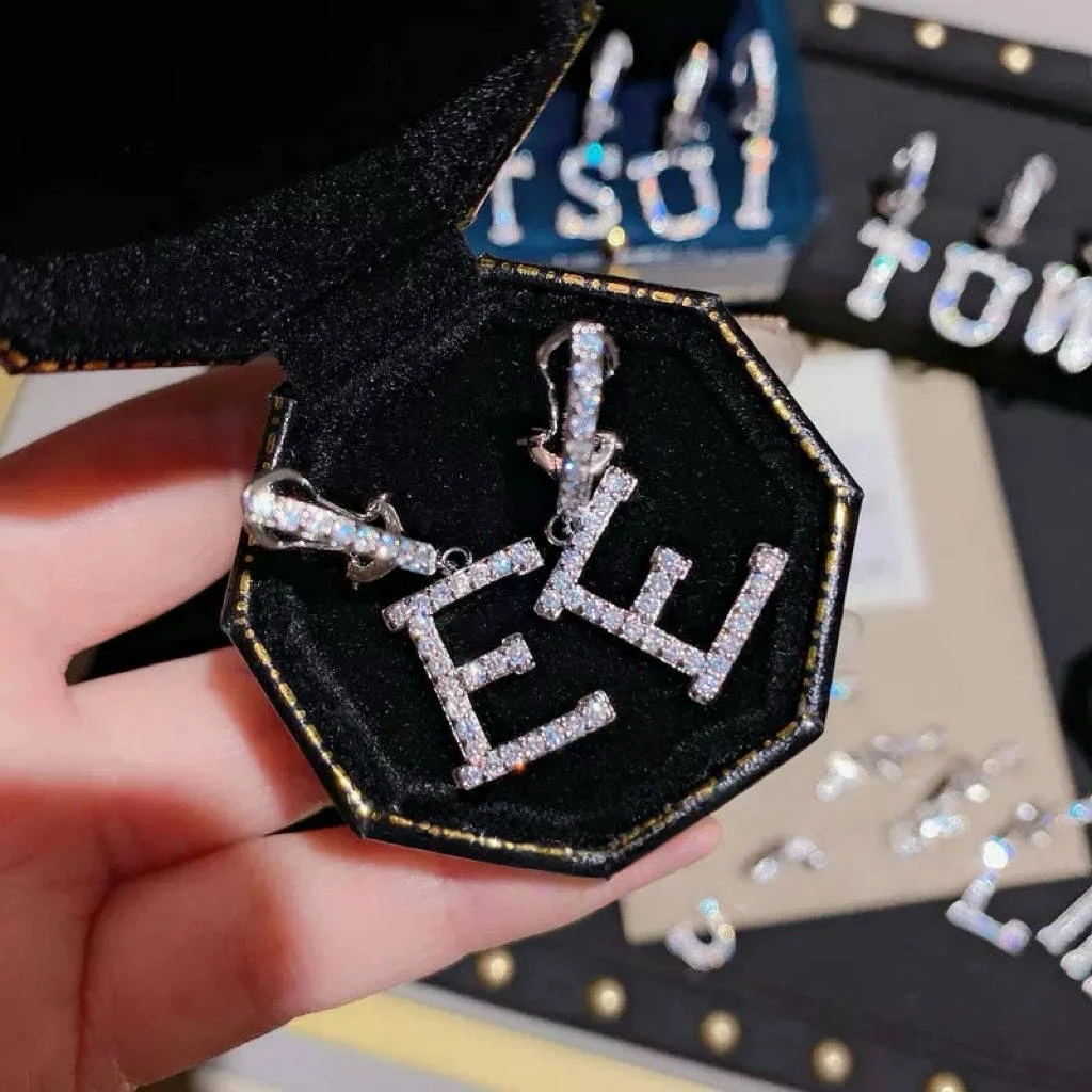 黄铜耳饰 KK·匠心 538 m字母带钻流苏耳环