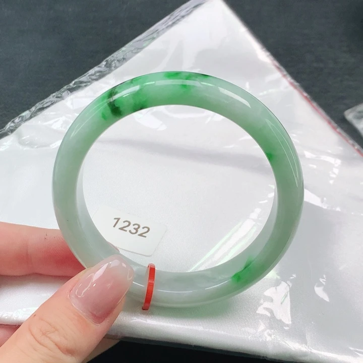 翡翠手镯未镶嵌天然翡翠手镯01