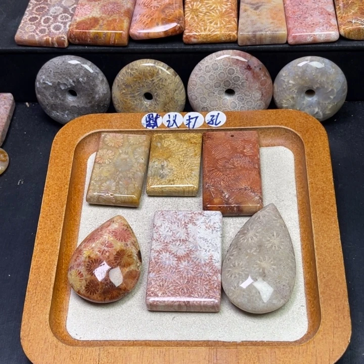 未镶嵌吊坠硅化珊瑚（珊瑚玉）