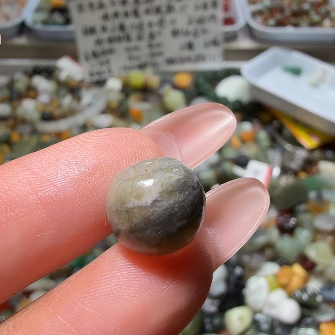 和田玉未镶嵌珠宝奇石