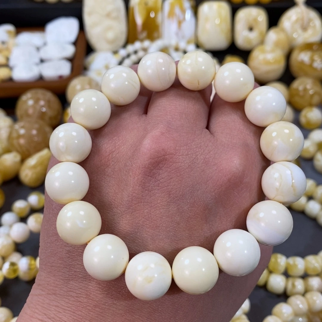 蜜蜡手串未镶嵌浓瓷白少纹圆珠手串13mm+