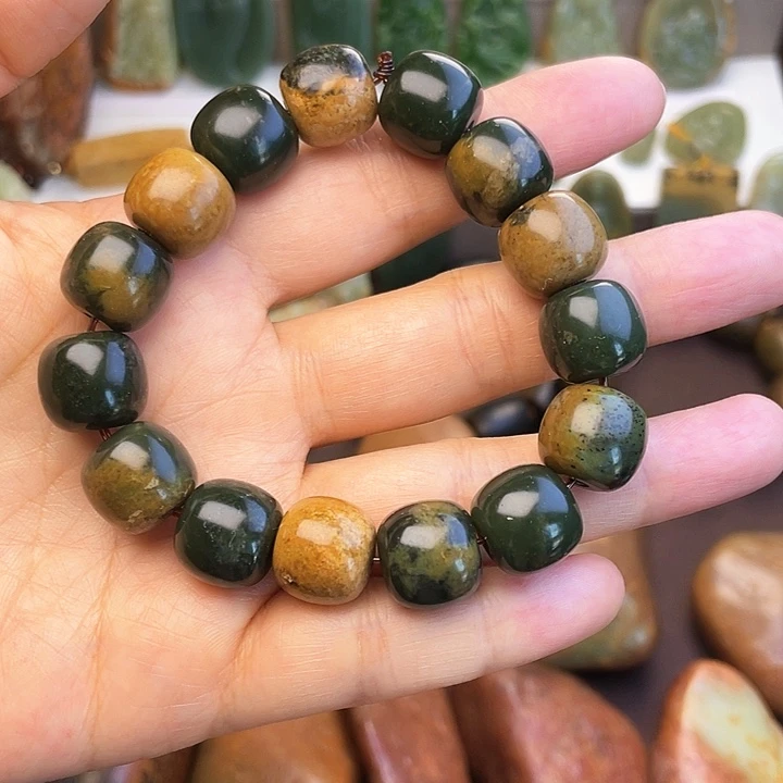 岫岩河磨玉（透闪石质玉）未镶嵌颈饰