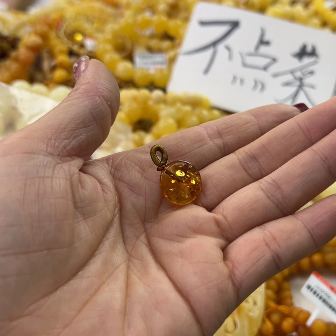 琥珀珠宝奇石未镶嵌