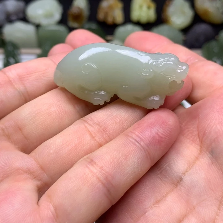 颈饰未镶嵌和田玉