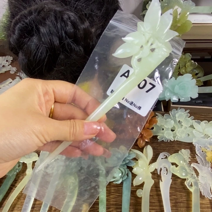 蛇纹石玉未镶嵌发饰