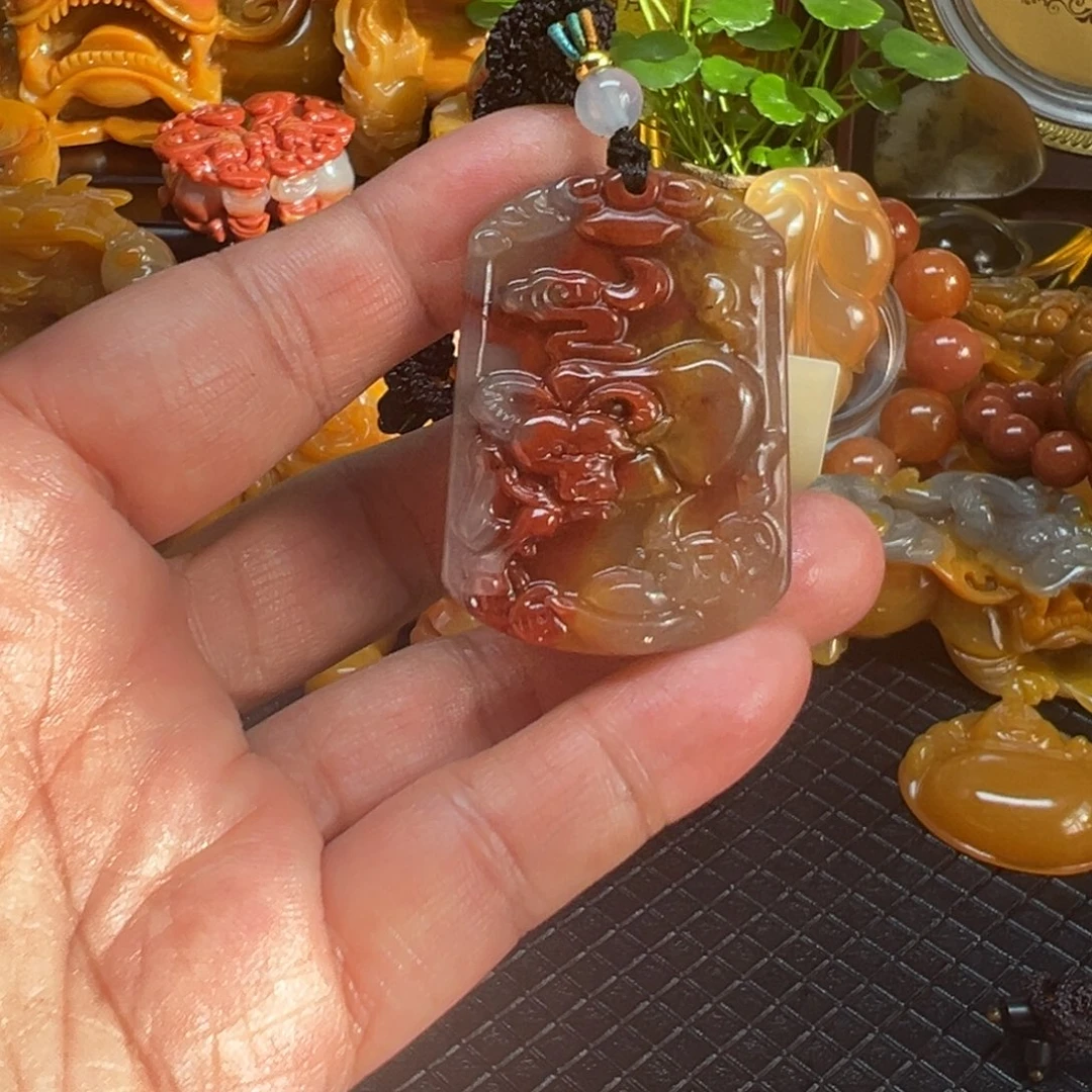 石英质玉未镶嵌颈饰