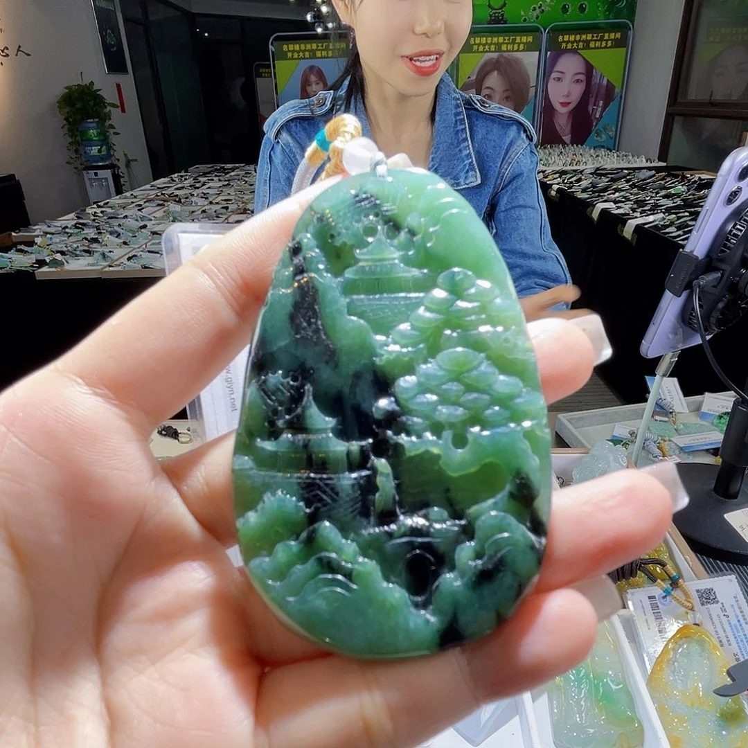 颈饰未镶嵌翡翠一个