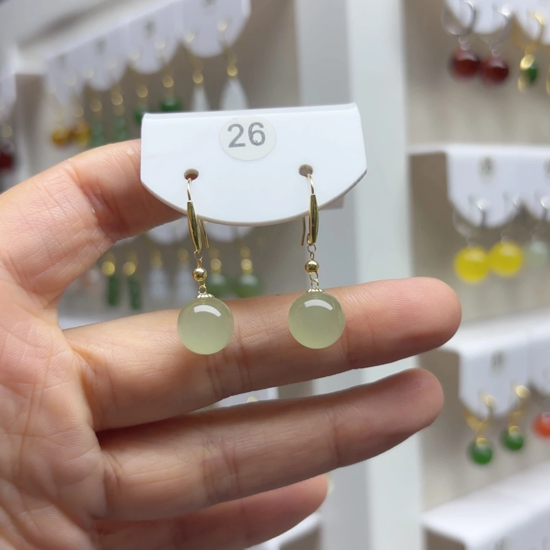 18K金镶嵌和田玉耳饰