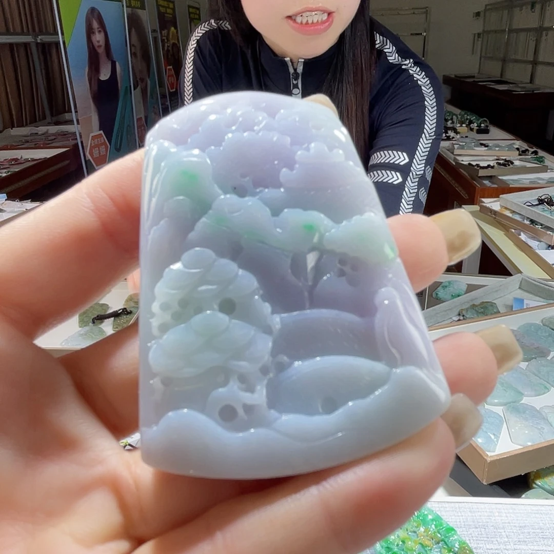 翡翠未镶嵌颈饰一