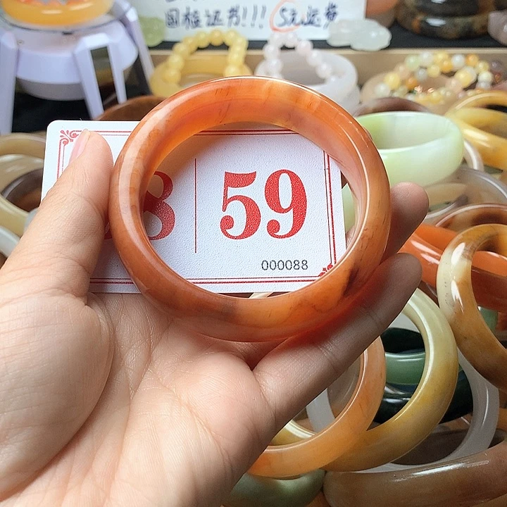 石英质玉（黄龙玉）未镶嵌手镯宇*