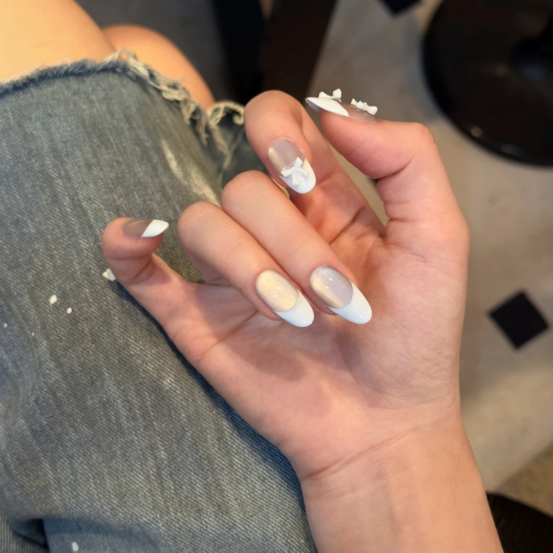 『伊丽莎白』猫眼钻爆闪白发式显白2025年新款氛围甲创意手工穿戴甲