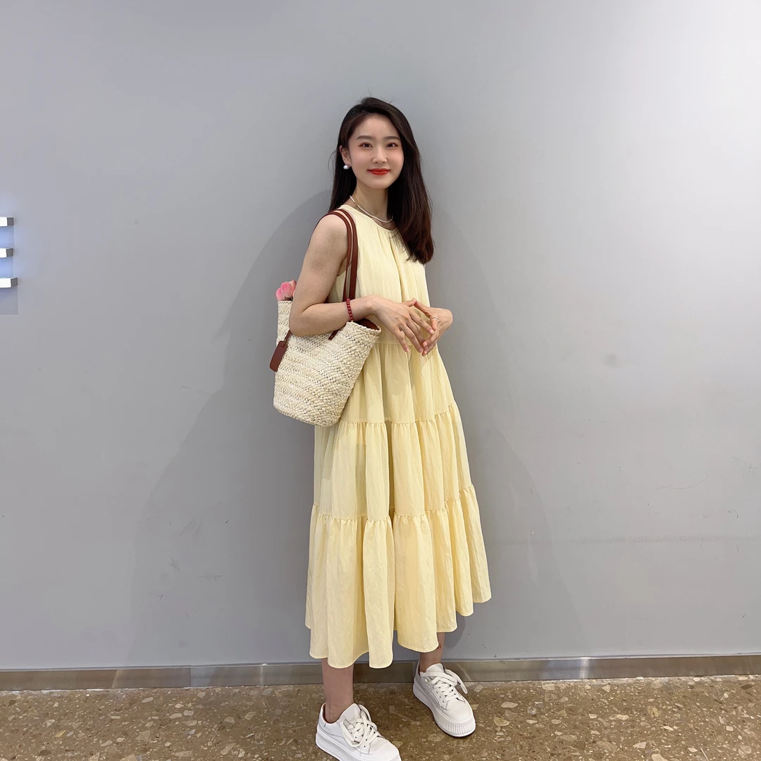 度假风无袖连衣裙夏新款女装松弛感百搭黄色赫本风气质蛋糕裙B206
