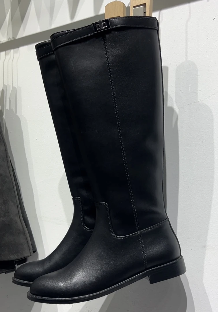 复古平底高筒直筒靴