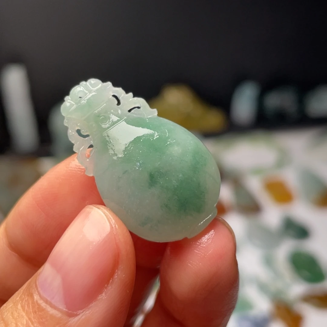 定制翡翠未镶嵌天然翡翠
