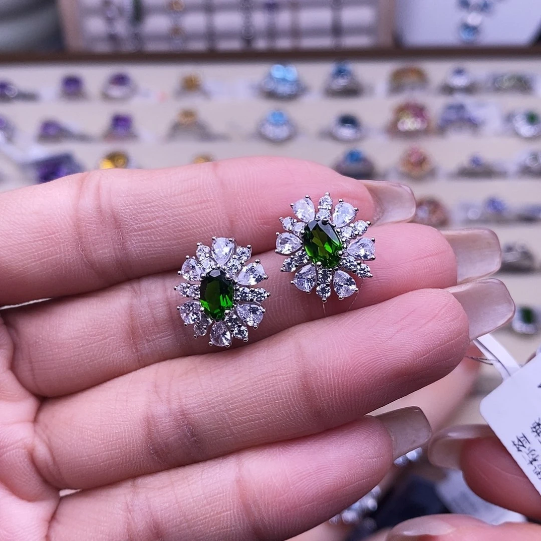 银S925镶嵌耳钉透辉石