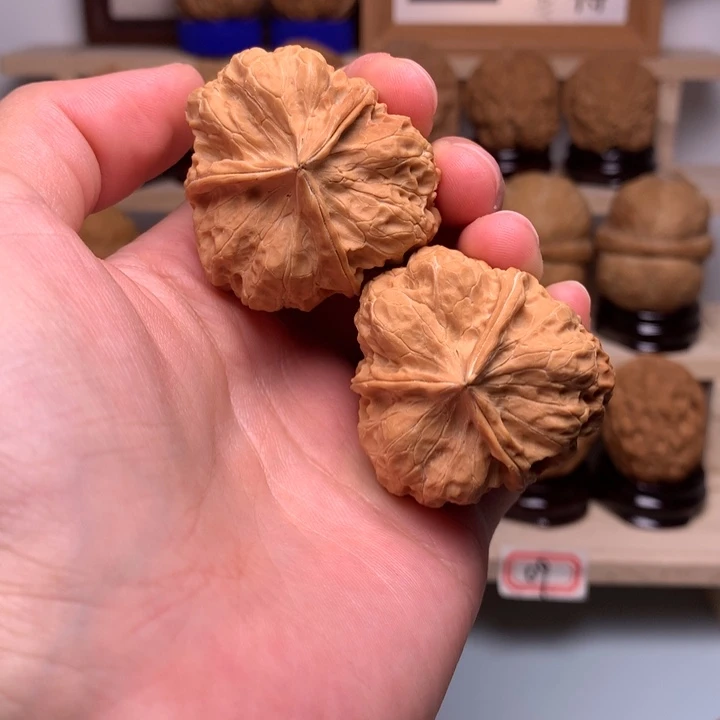 文玩核桃把件53三棱33尺