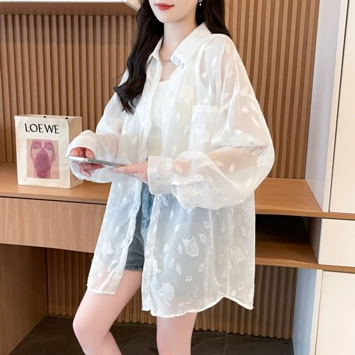 大码女装防晒衬衫女夏季2025年新款韩版洋气减龄宽松百搭上衣外套