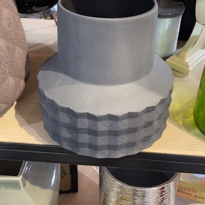 陶瓷花瓶部分（微瑕）