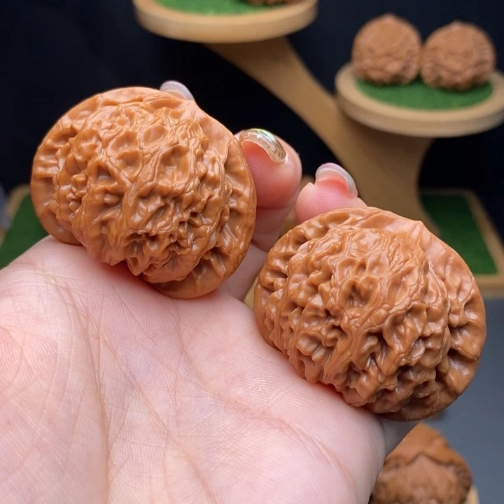 G***D文玩核桃把件宫灯