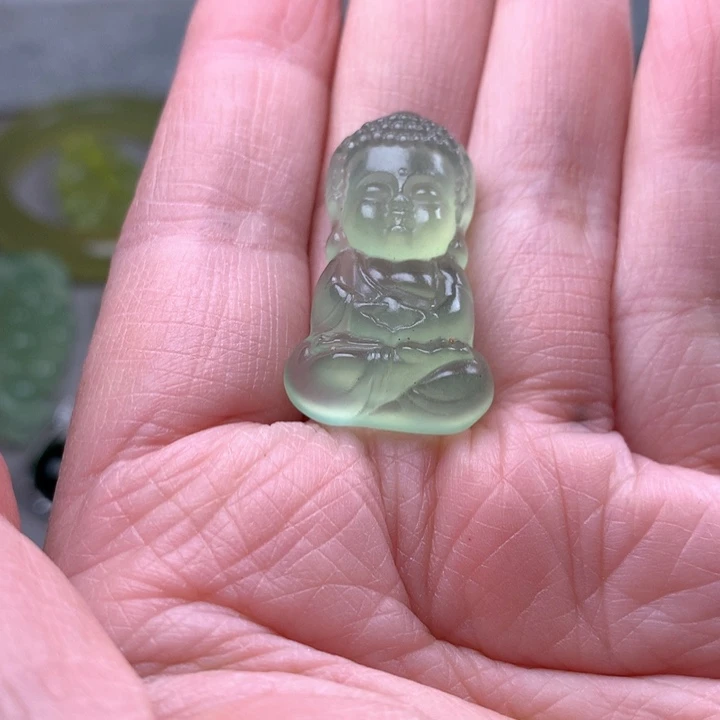 蛇纹石玉未镶嵌颈饰岫玉