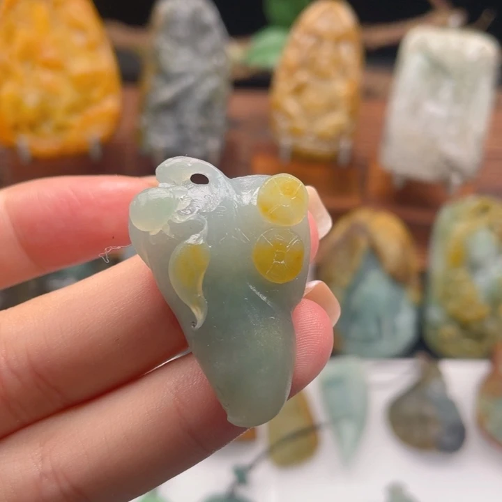 定制翡翠未镶嵌翡翠