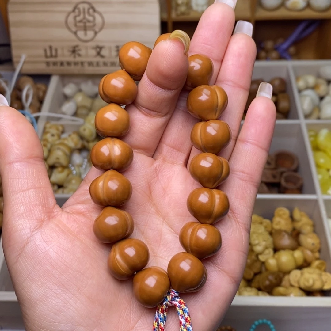 吊坠猴头核桃16.8手工柯基肥臀手持