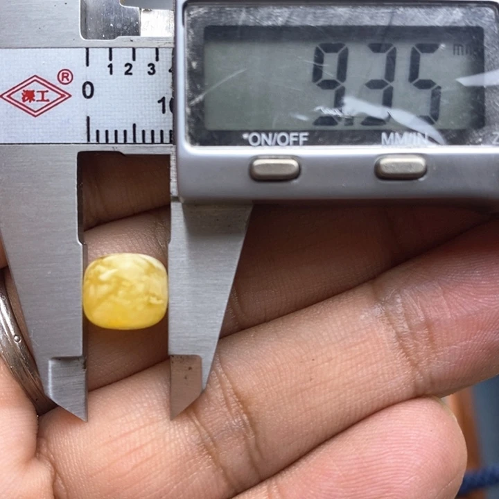 琥珀裸石未镶嵌1号93*8.1微瑕