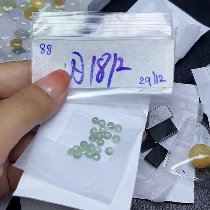 未镶嵌定制翡翠不