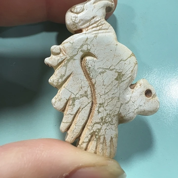 透闪石质玉未镶嵌挂件