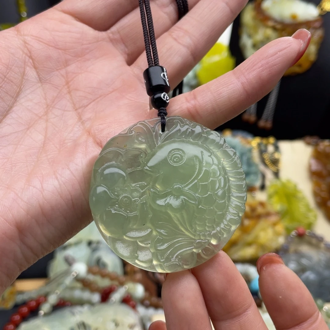 未镶嵌蛇纹石玉颈饰