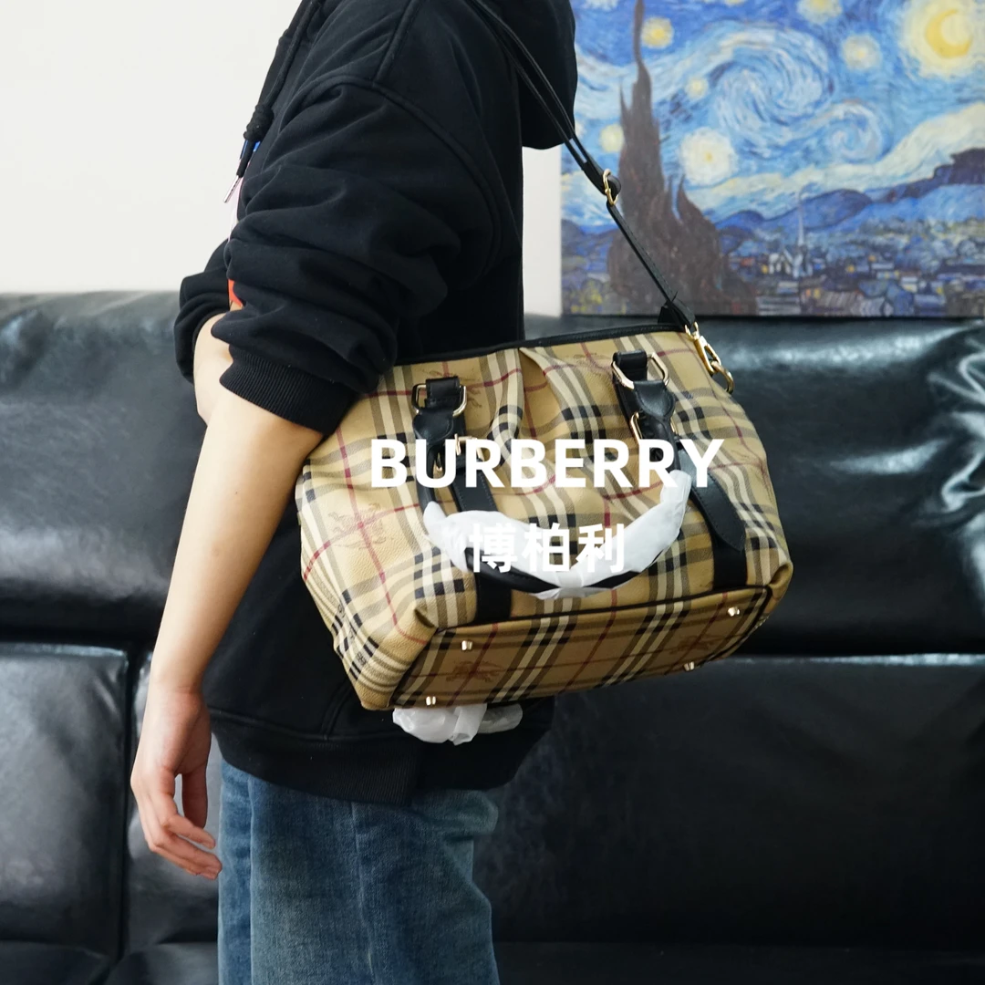 95新 BURBERRY/博柏利 巴宝莉/格纹斜挎包/WJ12611005/1005