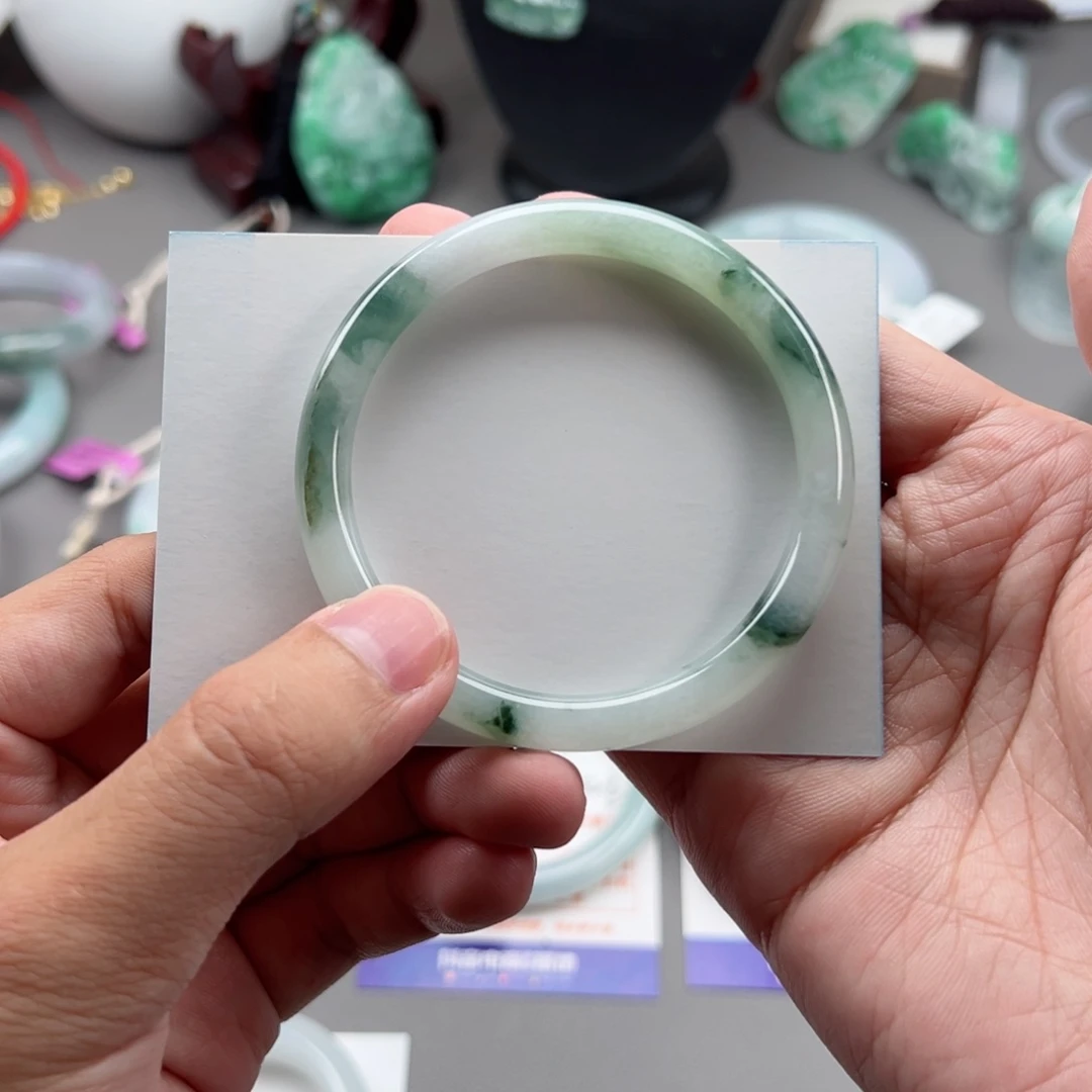 翡翠手镯未镶嵌55.1*7.1*6.9不退不换