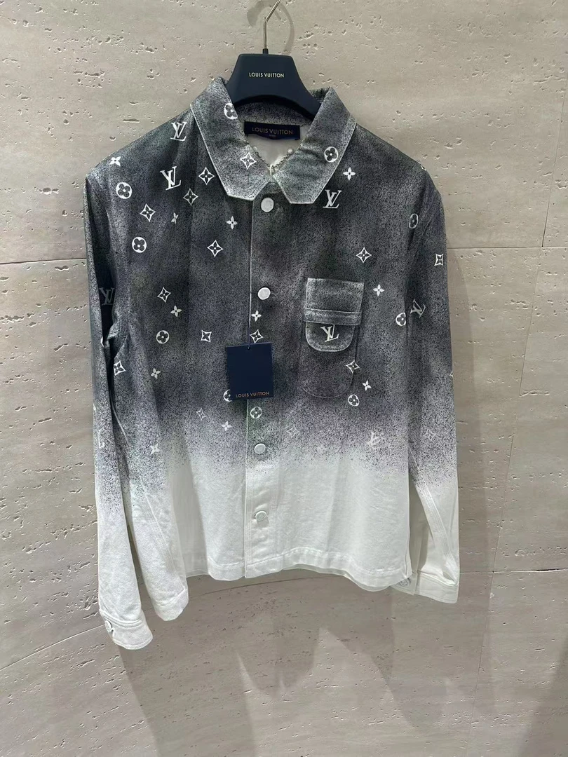 99新 LouisVuitton/路易威登 官码L肩宽50胸围120衣长75编码277