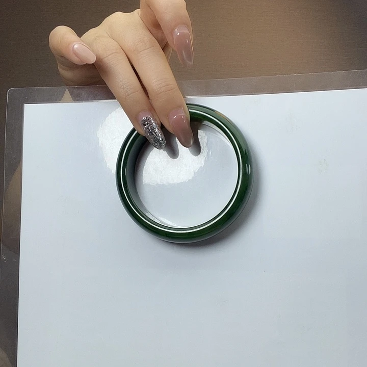 平****和田玉未镶嵌手镯