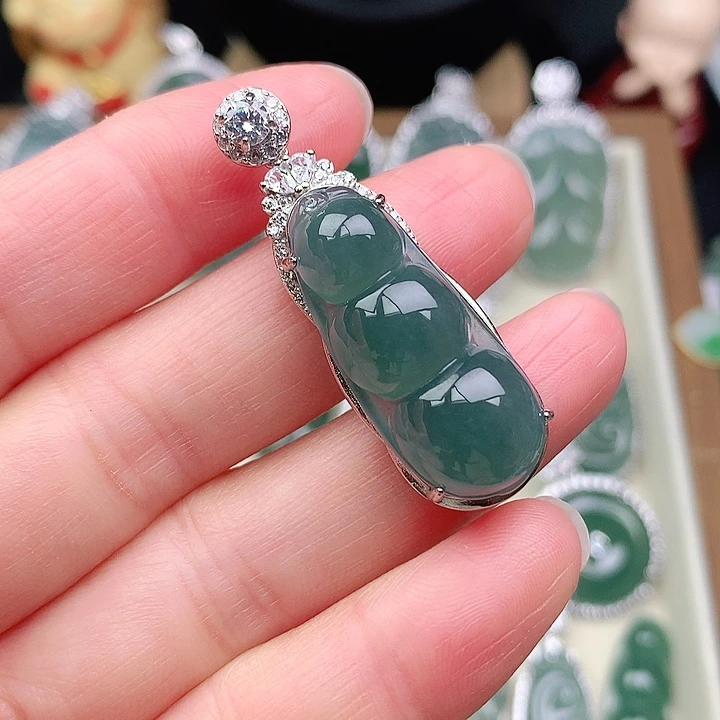 颈饰银S925镶嵌翡翠吊坠