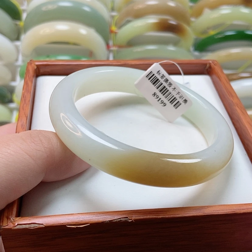 【闪购商品】和田玉手镯未镶嵌