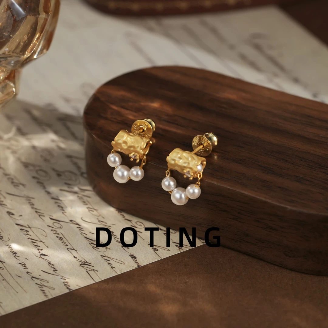 合金仿珍珠耳饰 金色流苏珠珠耳钉ZG-01312