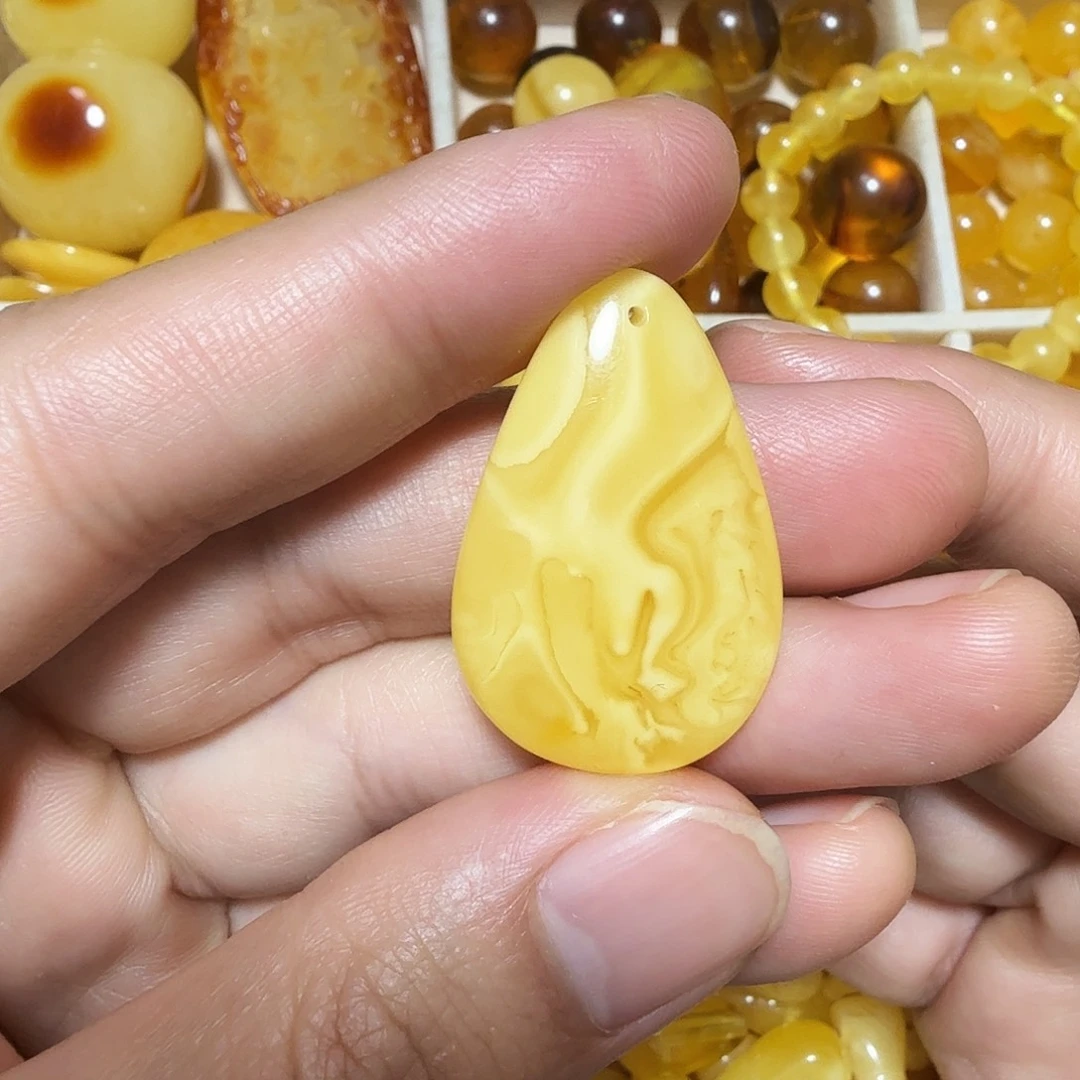 琥珀未镶嵌裸石成品